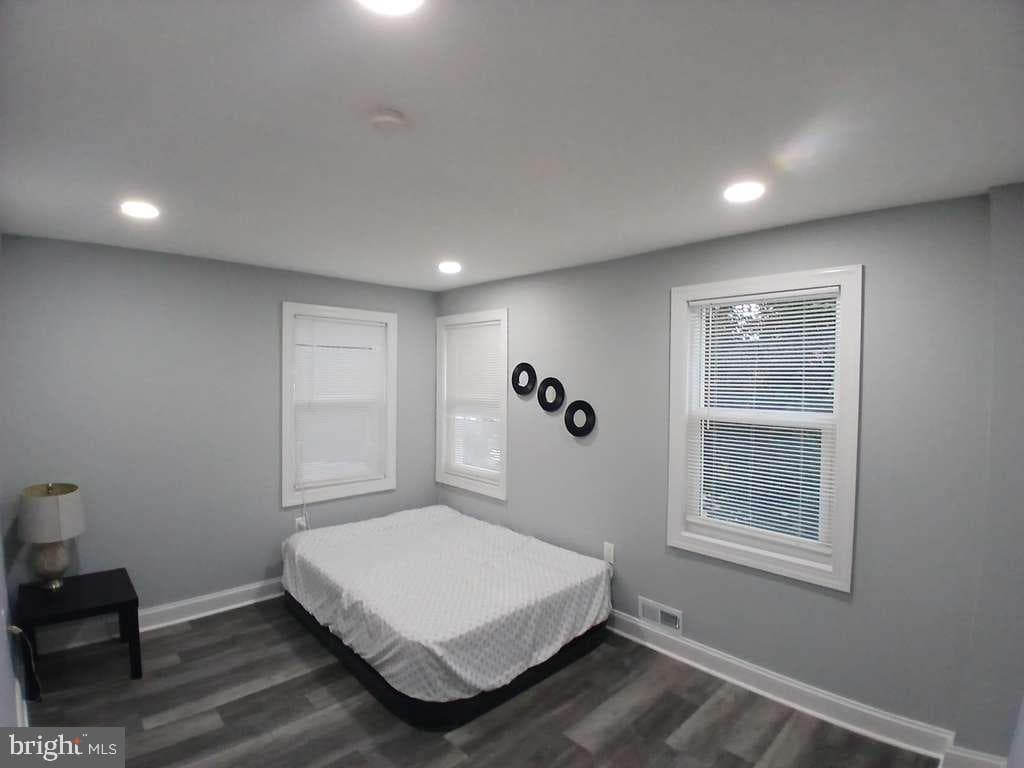 300 Denison Street photo 15