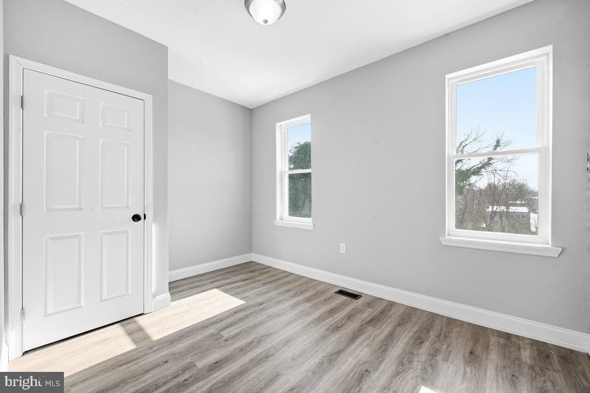 3017 Frederick Avenue photo 18