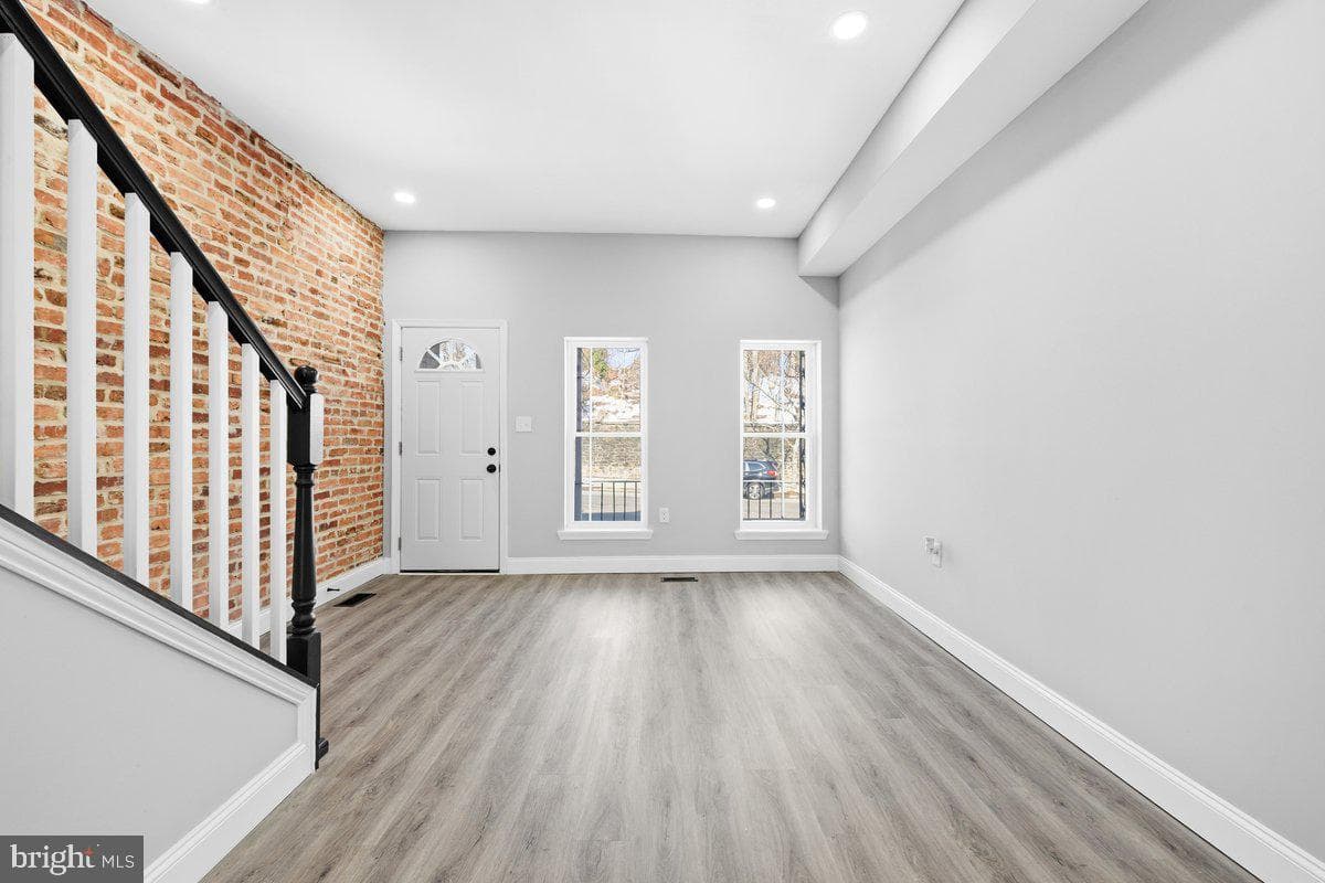 3017 Frederick Avenue photo 3