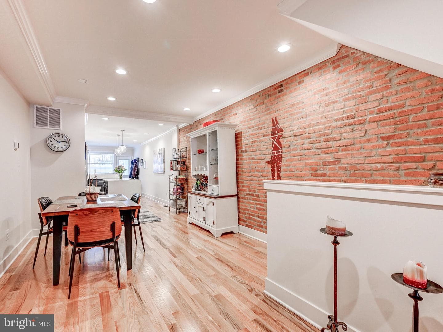 3110 Foster Avenue photo 15
