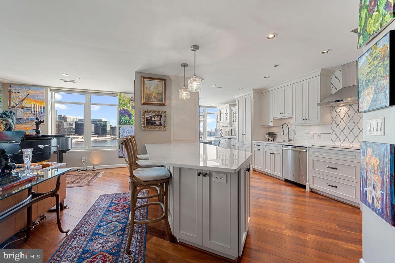100 Harborview Drive #501 photo 11