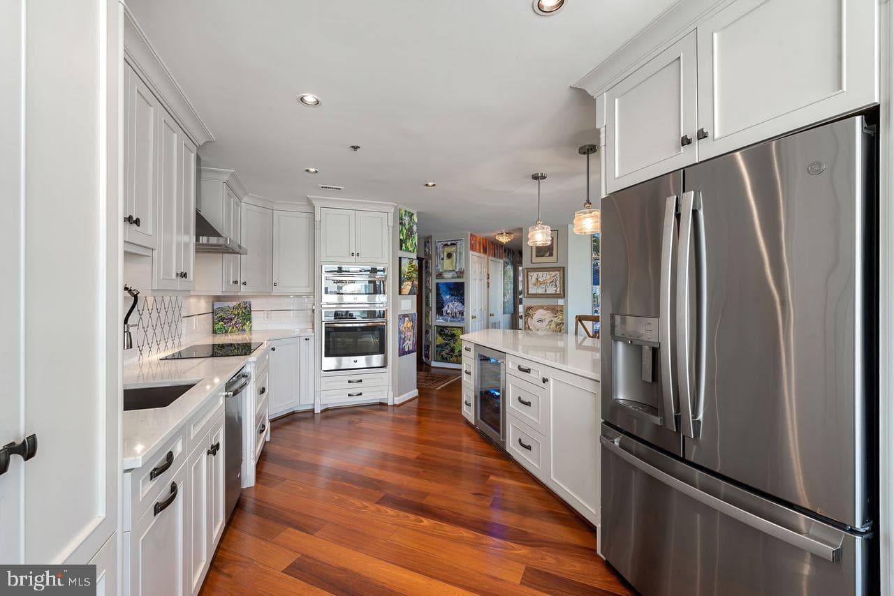 100 Harborview Drive #501 photo 13