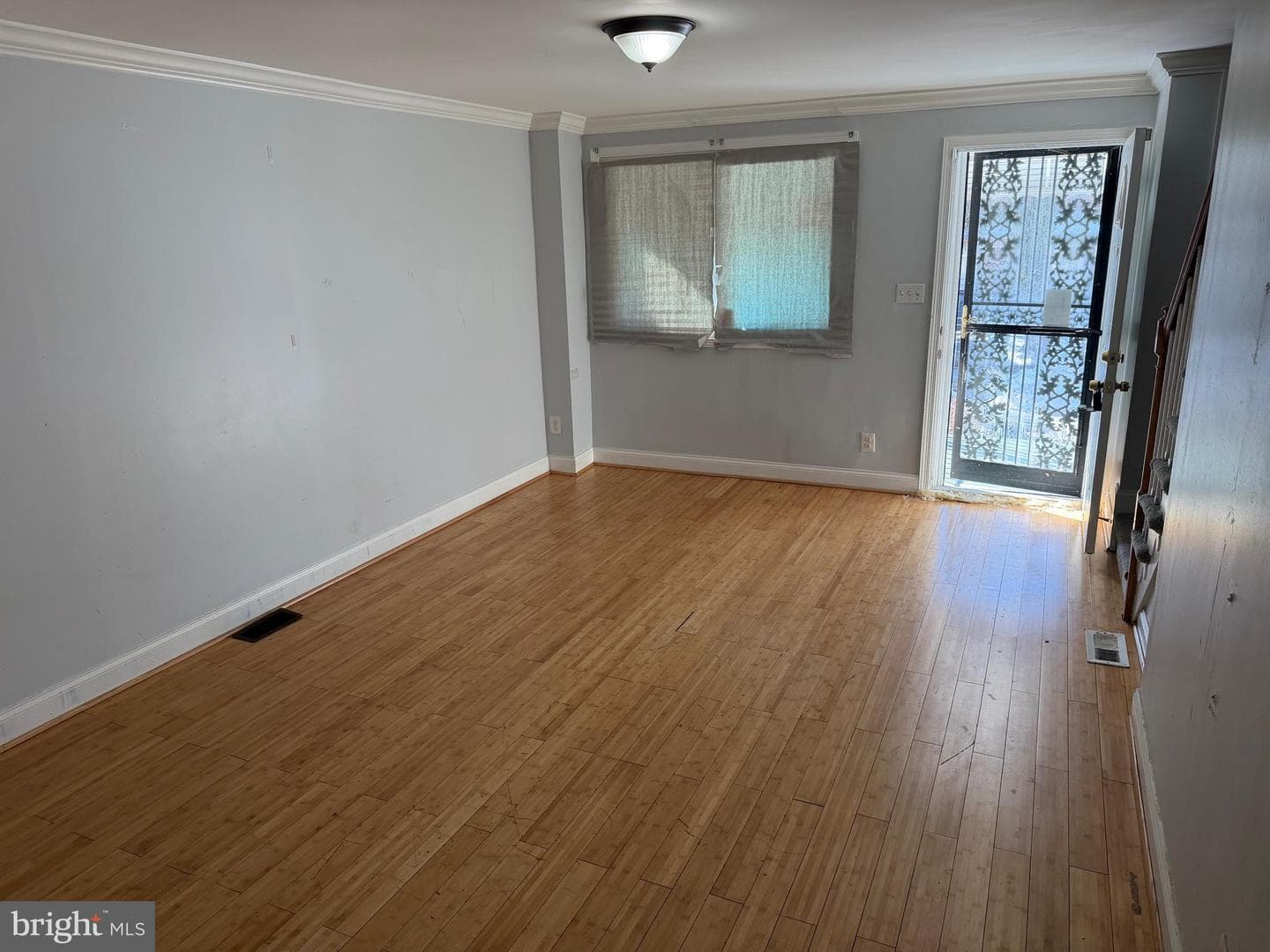1215 N Augusta Avenue photo 2