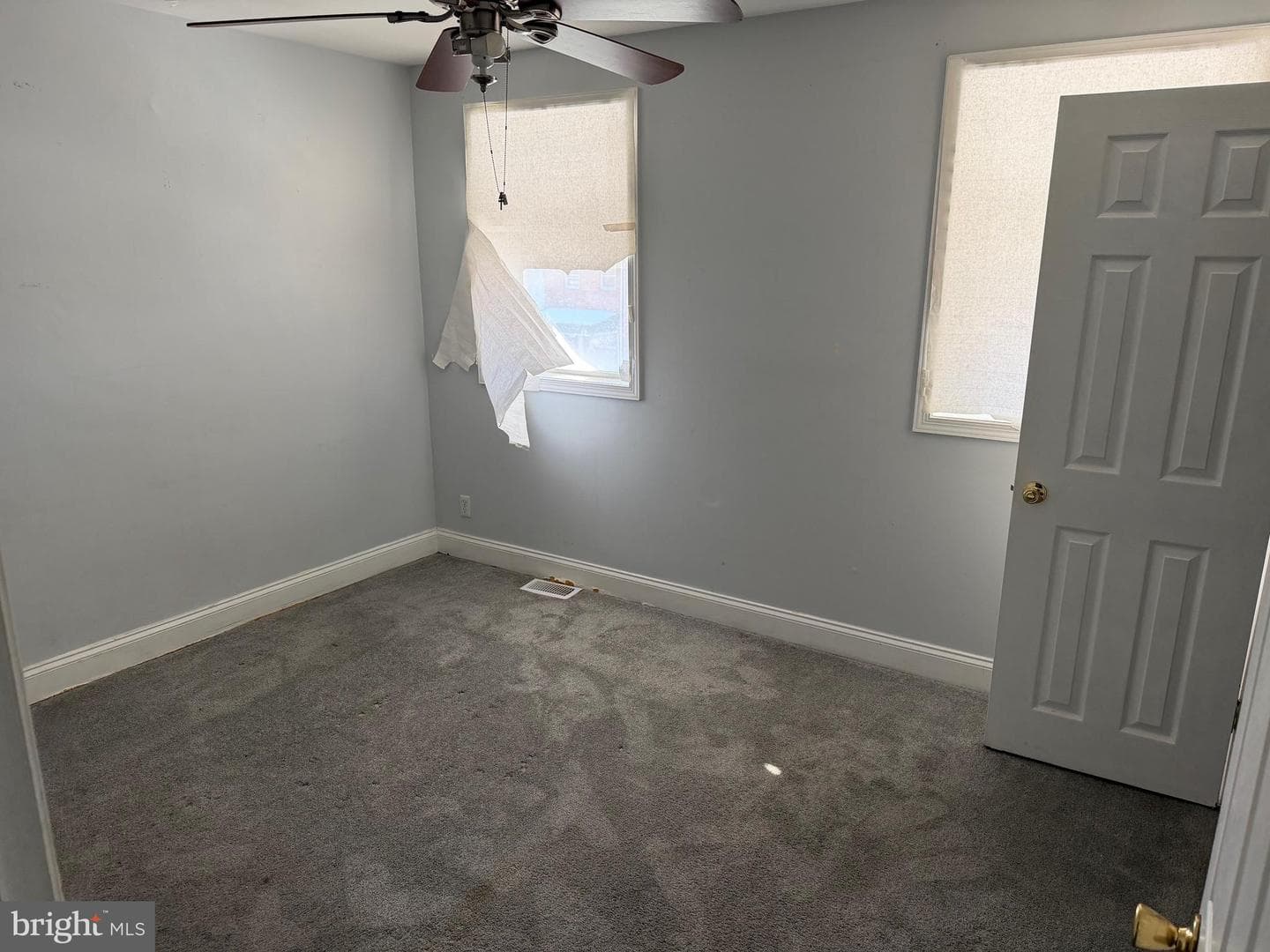 1215 N Augusta Avenue photo 5