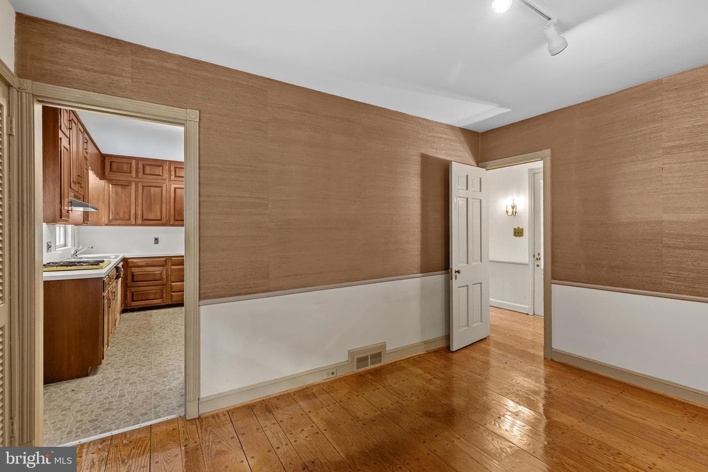 5211 Springlake Way photo 38