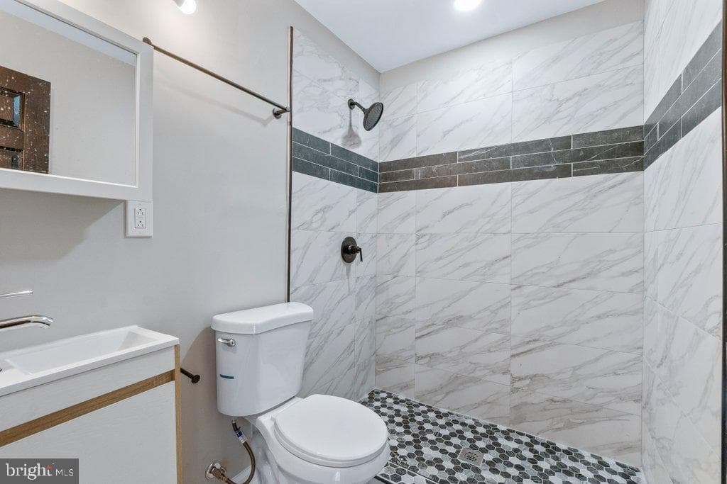 2108 Ashton Street photo 16