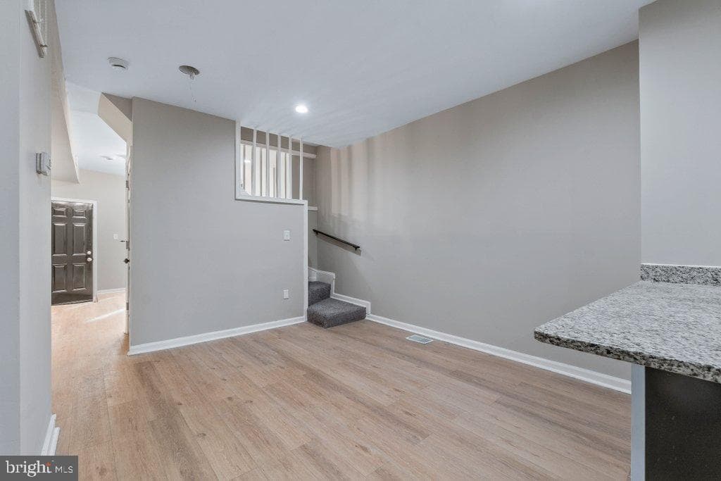 2108 Ashton Street photo 9