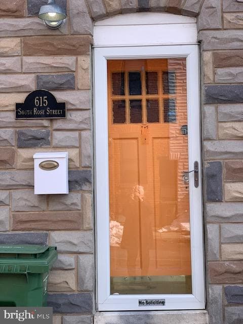 615 S Rose Street photo 2