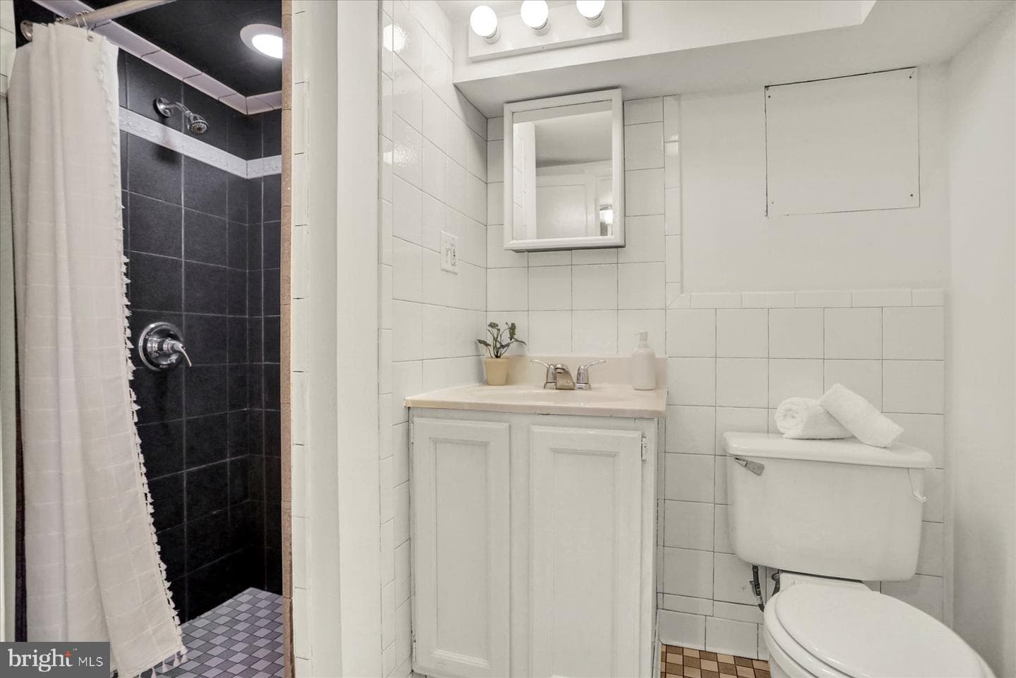 1523 Baldwin Street photo 23