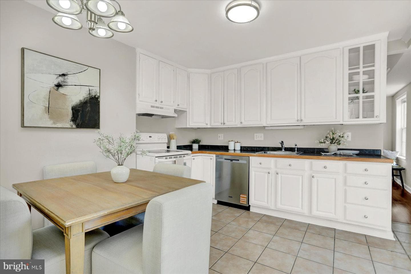 1523 Baldwin Street photo 6