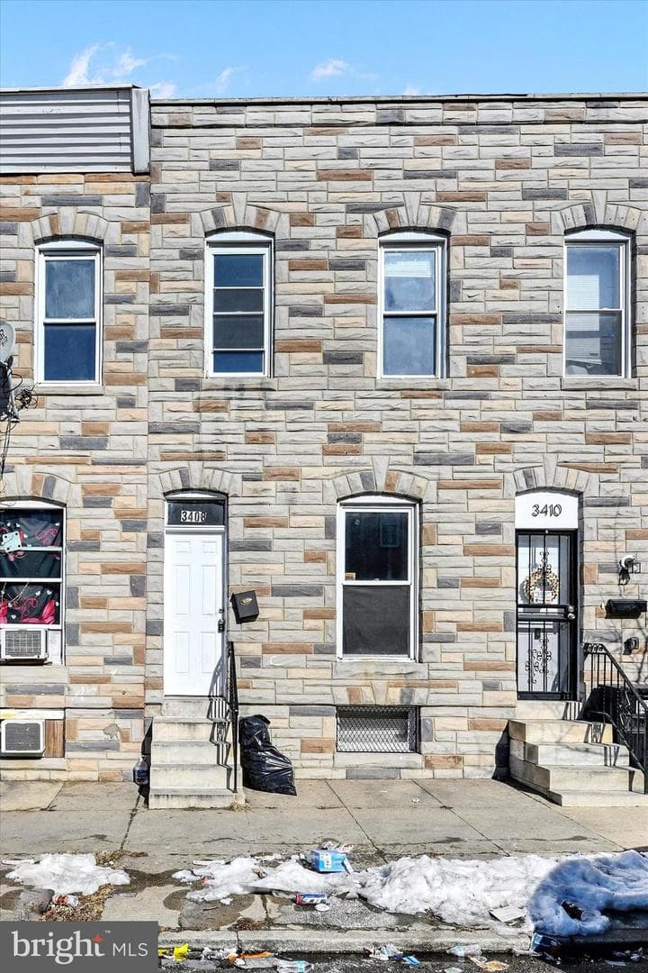 3408 E Fairmount Avenue photo 22