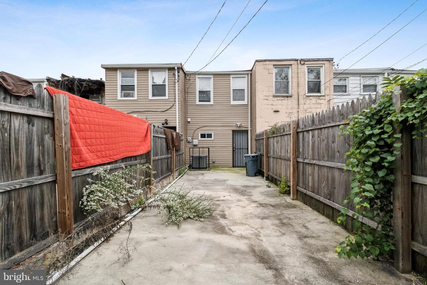 2012 Eagle Street photo 25