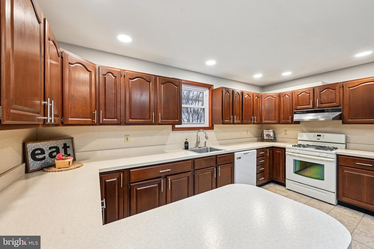 4211 Parkmont Avenue photo 23