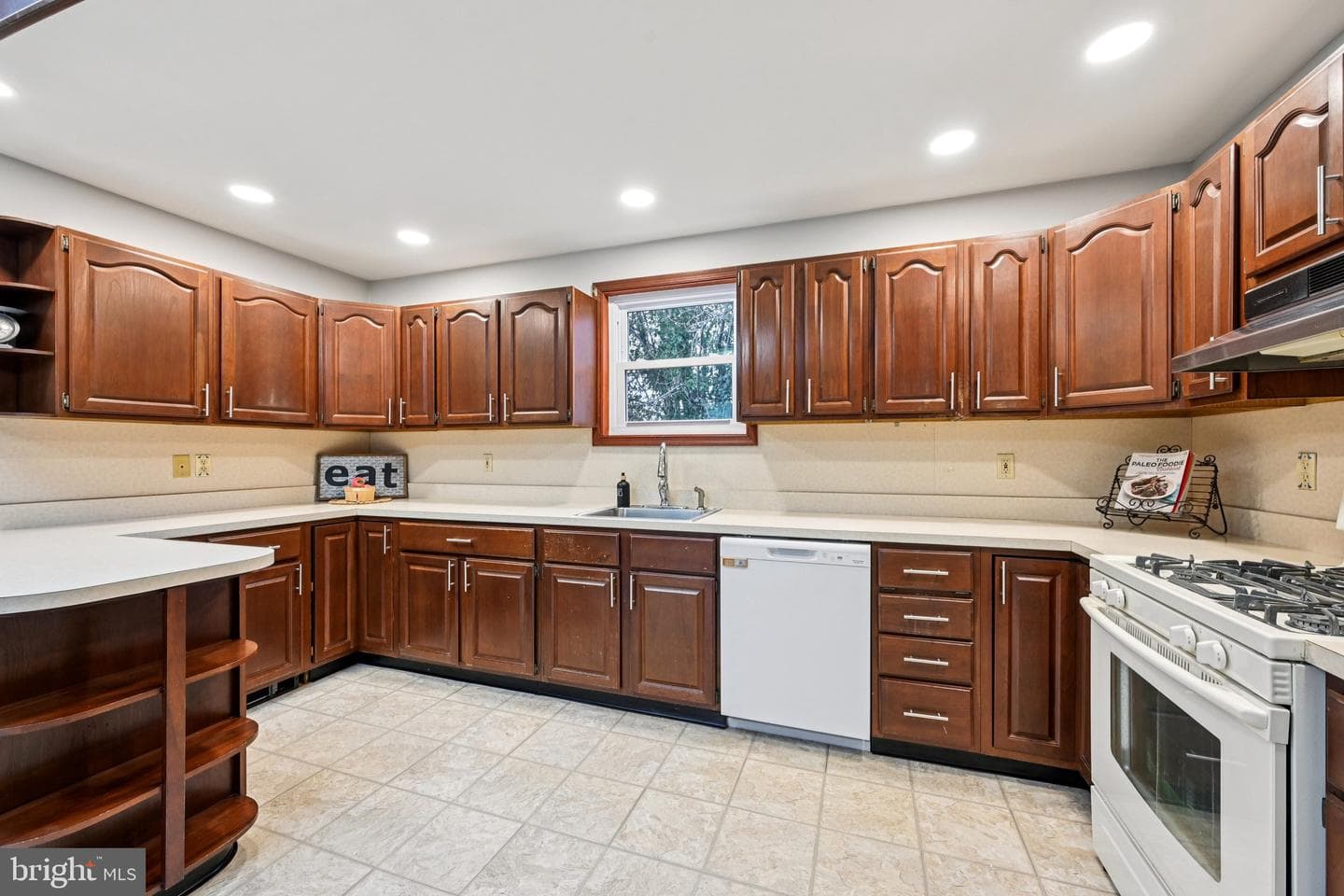 4211 Parkmont Avenue photo 24