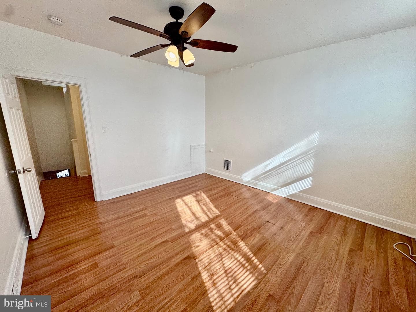 2811 E Biddle Street photo 24