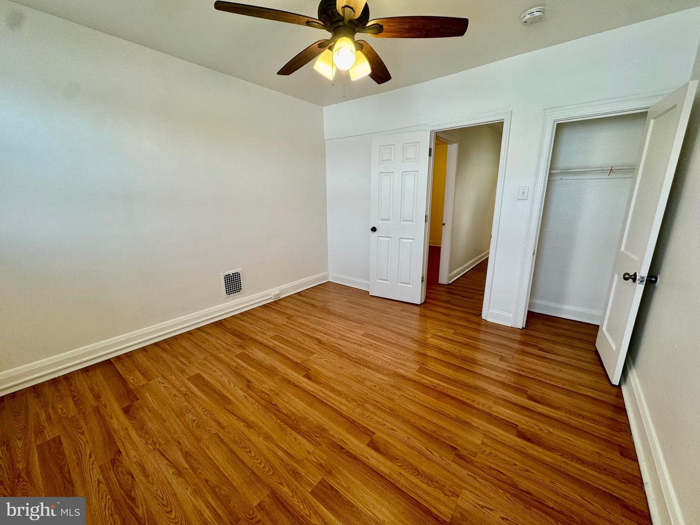 2811 E Biddle Street photo 8