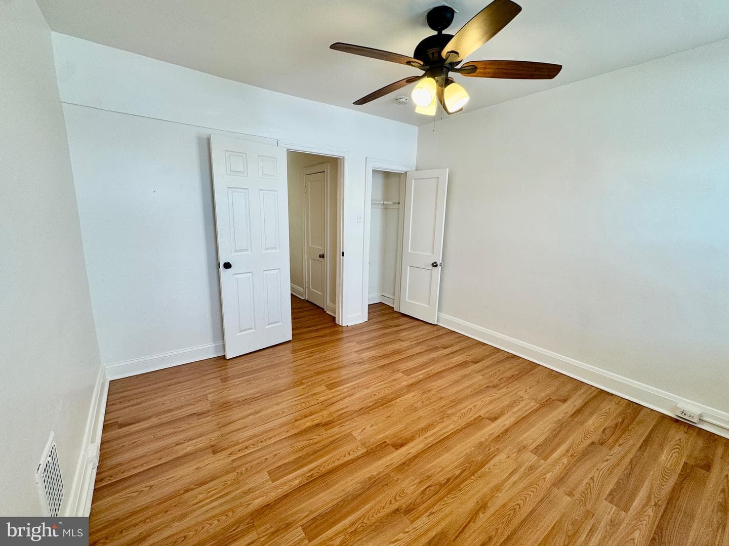 2811 E Biddle Street photo 9
