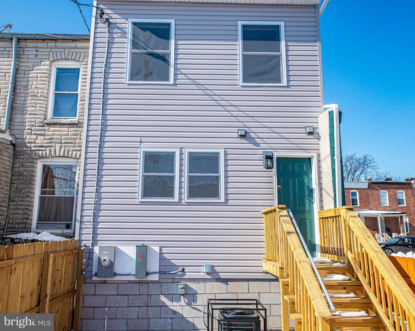 441 N East Avenue photo 25
