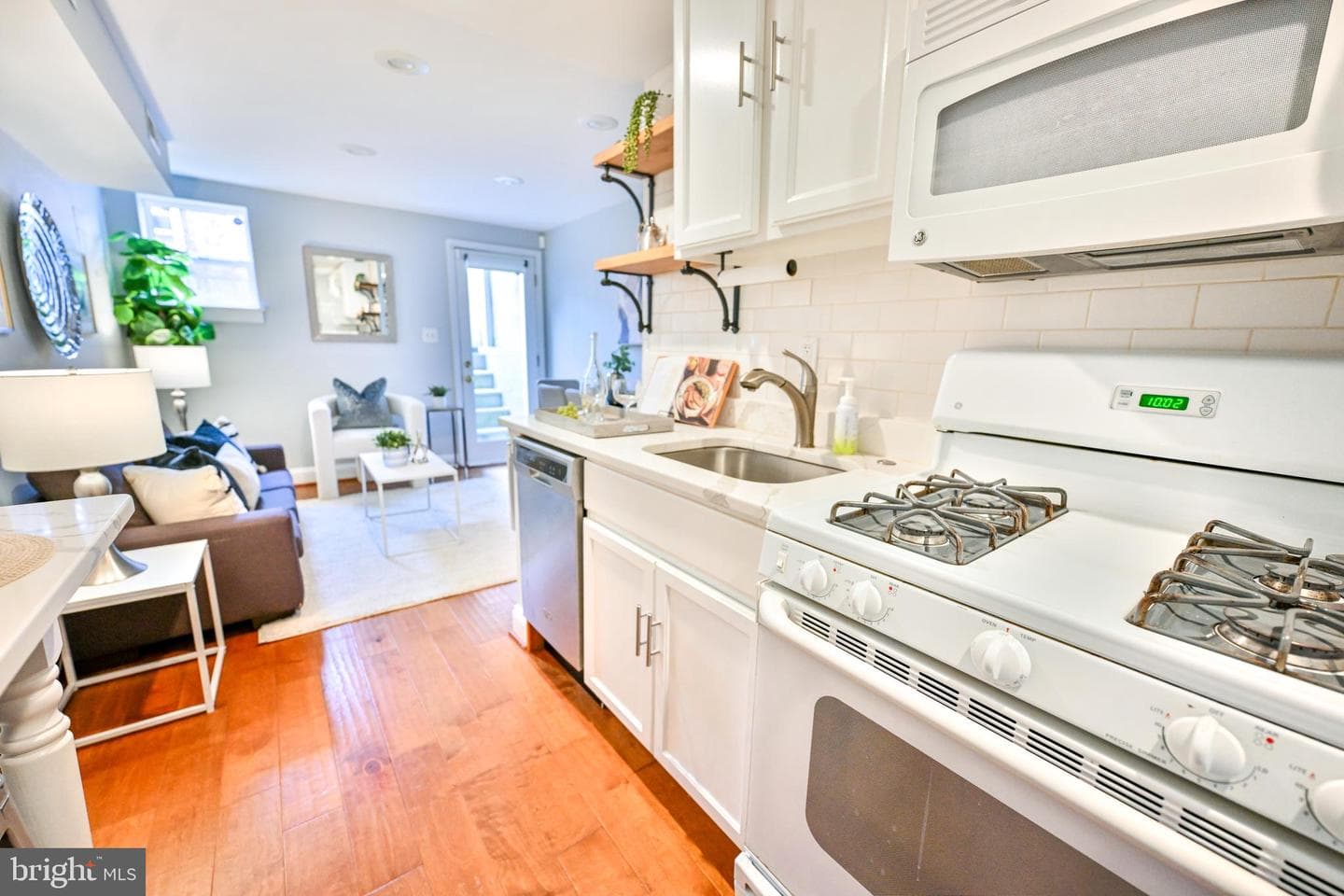 1601 Marshall Street photo 11