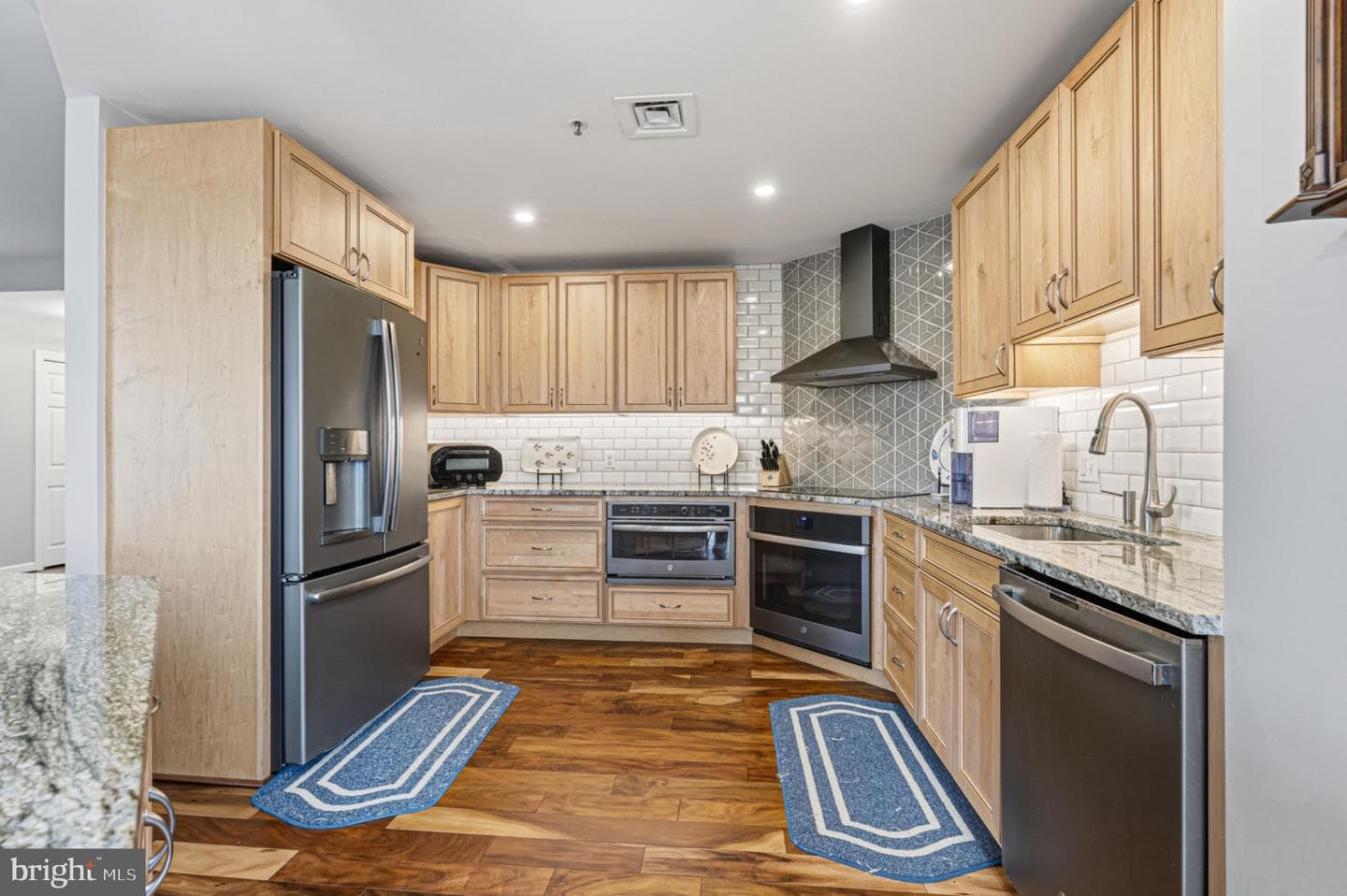 10 E Lee Street #1509 photo 10