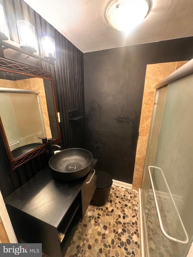 748 Bethnal Road photo 16
