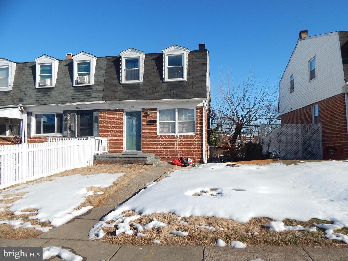 2717 Wegworth Lane photo 1