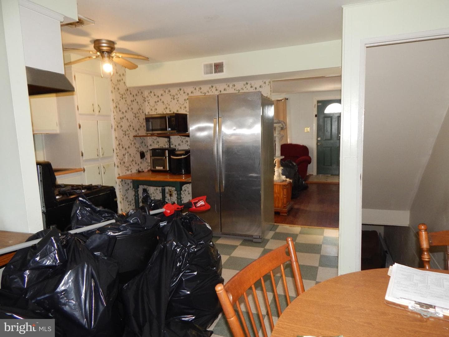 2717 Wegworth Lane photo 8