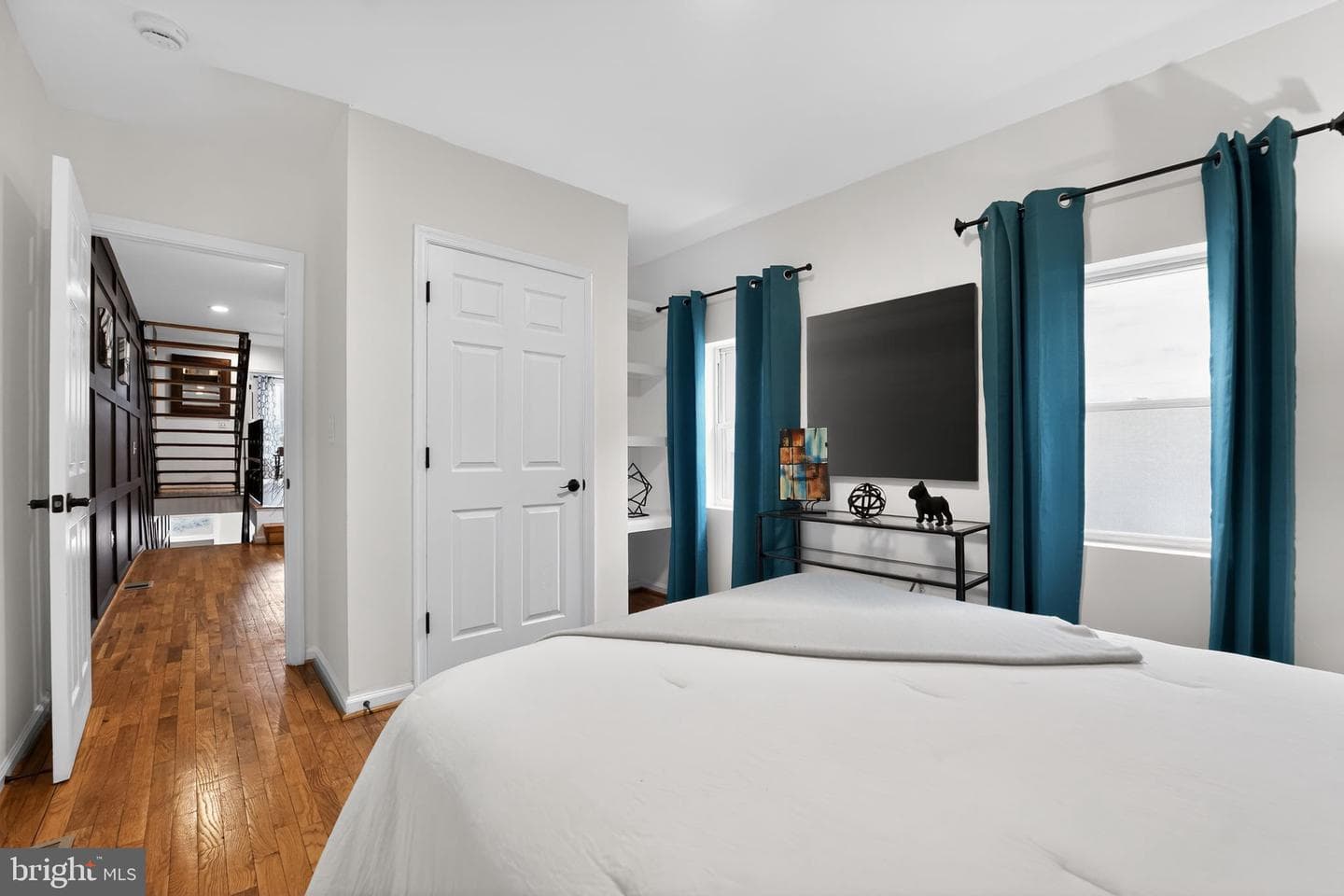 1207 N Eden Street photo 16