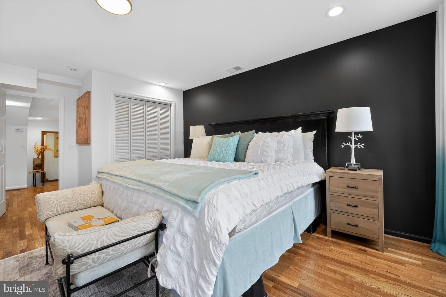 1207 N Eden Street photo 22