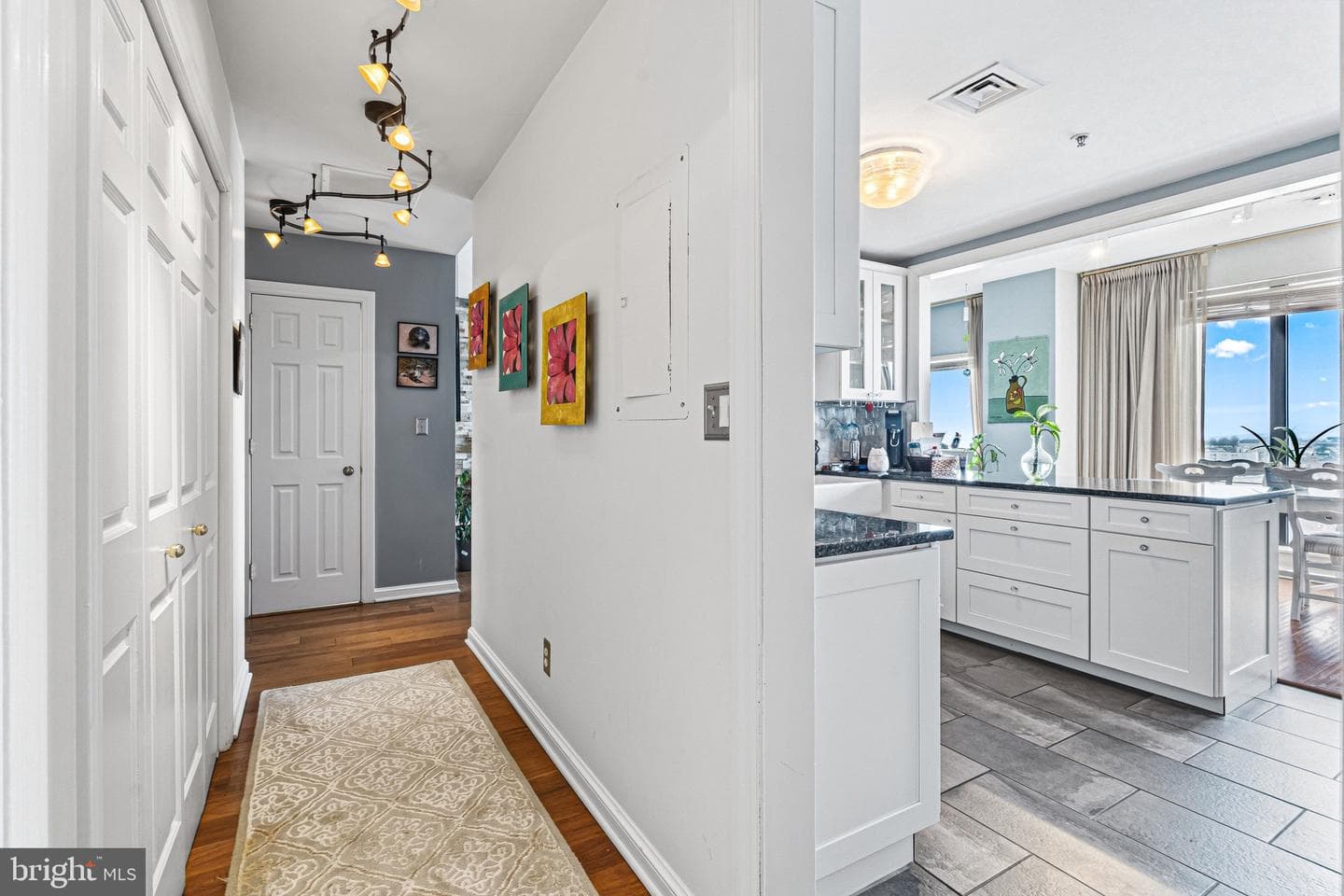 10 E Lee Street #1204 photo 18