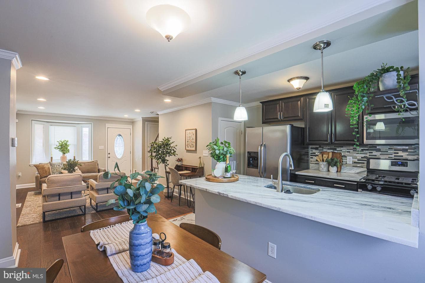 1322 Limit Avenue photo 8