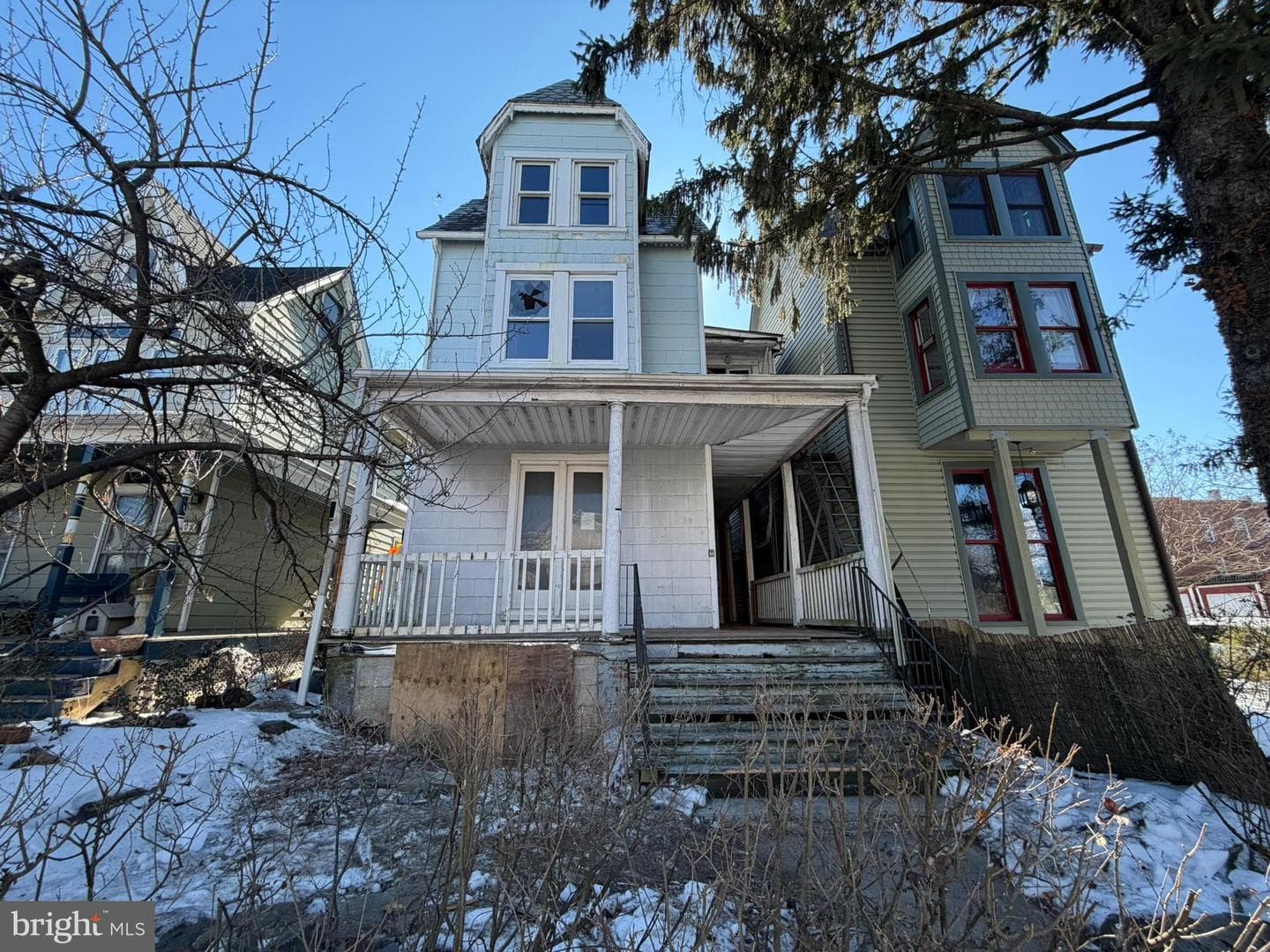 403 E 31st Street