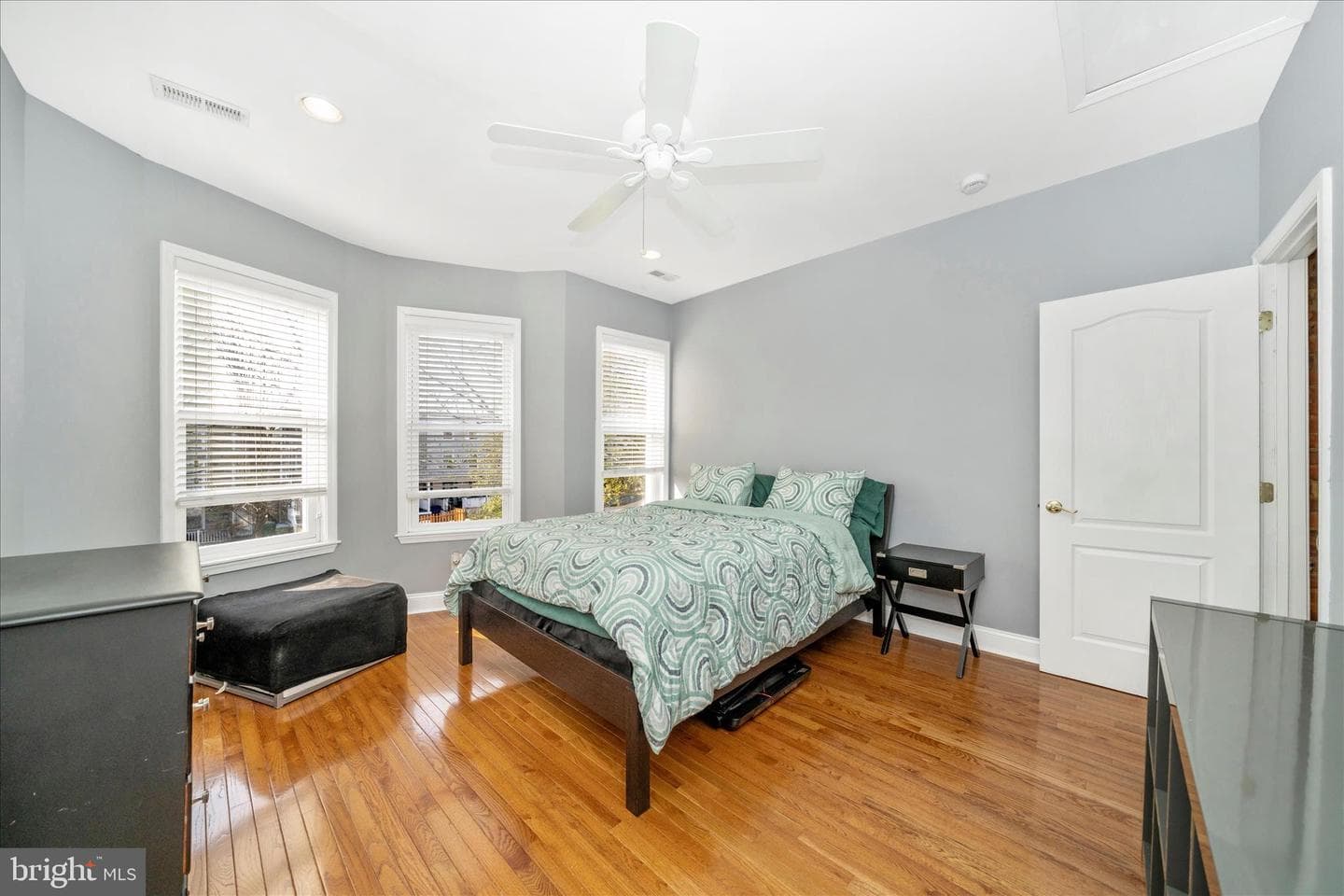 3535 Roland Avenue photo 30