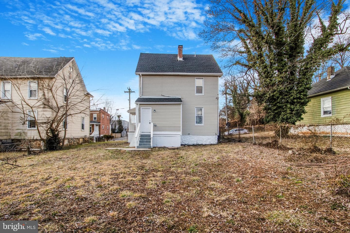 5327 Hamlin Avenue photo 43