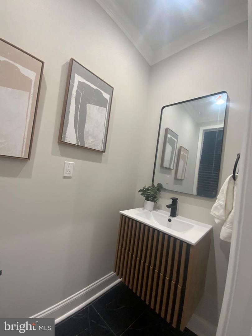 2141 Druid Hill Avenue photo 13