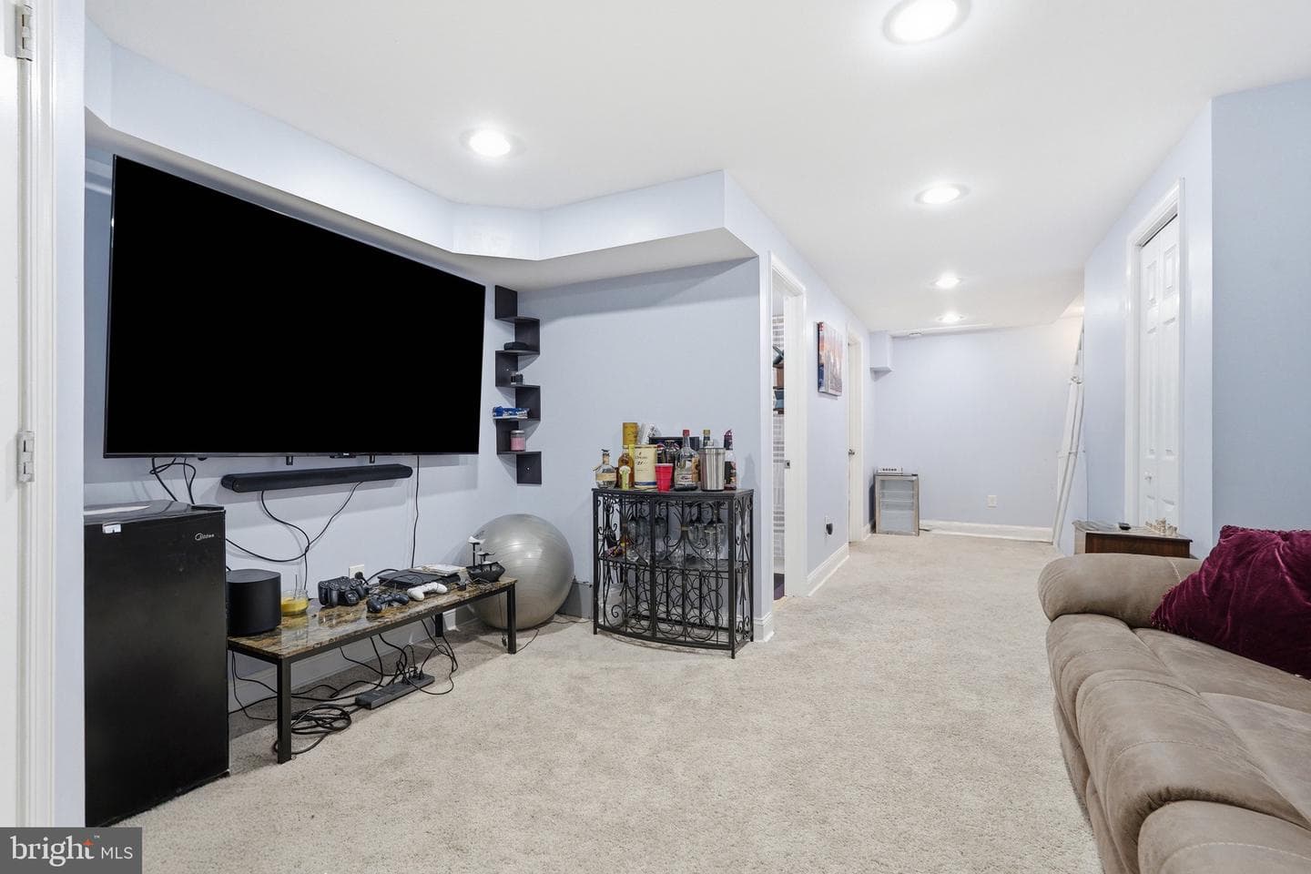 2854 Lake Avenue photo 25