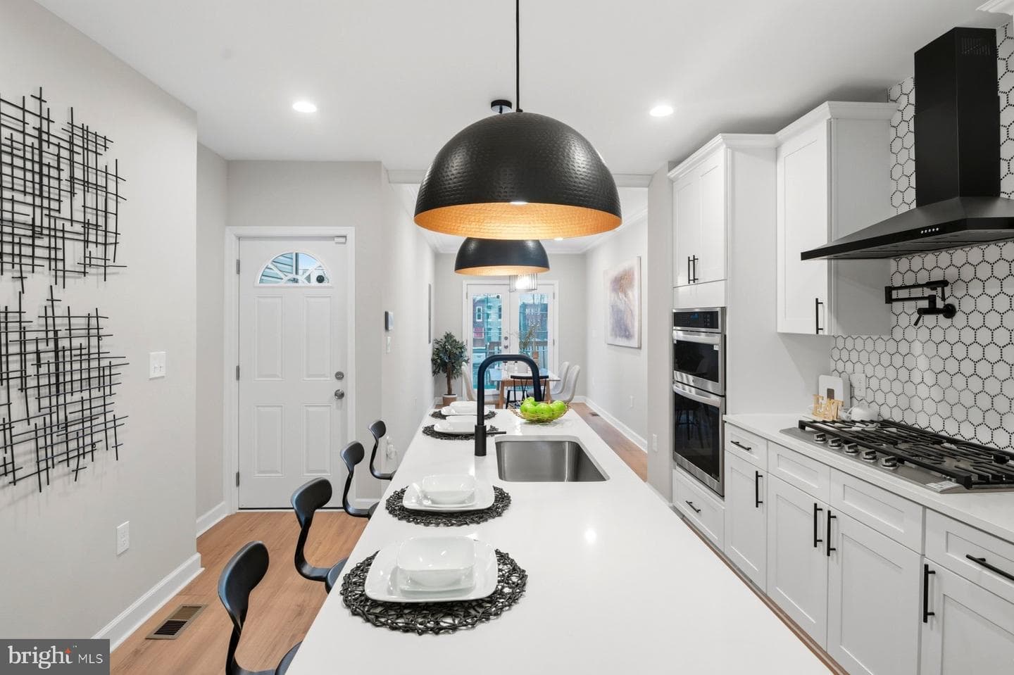 1028 N Fulton Avenue photo 10