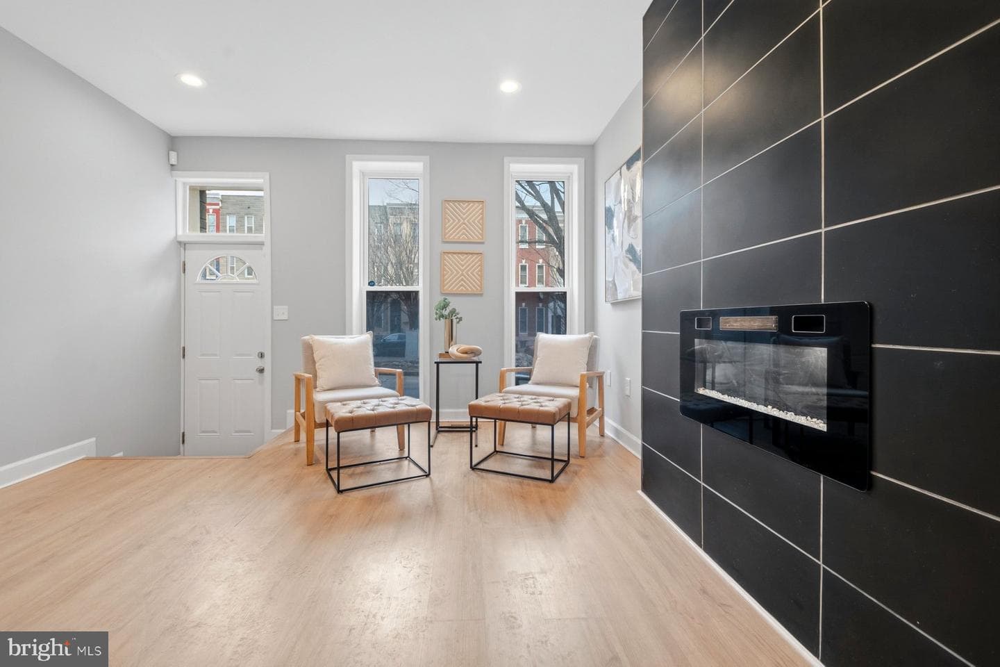 1028 N Fulton Avenue photo 4