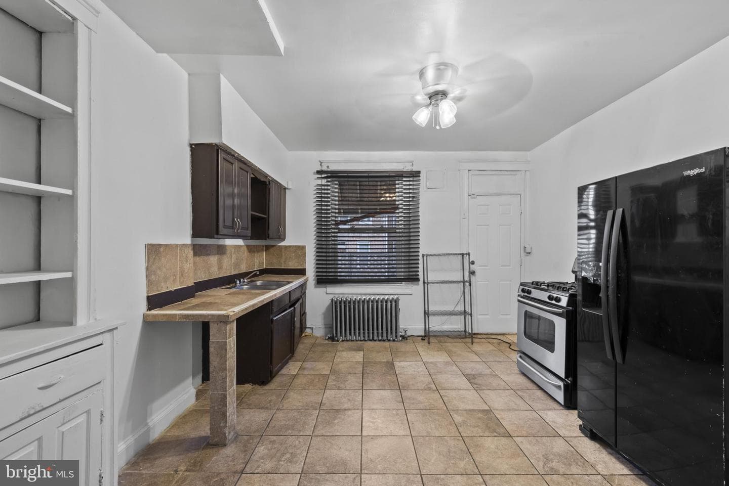 435 Ilchester Avenue photo 10