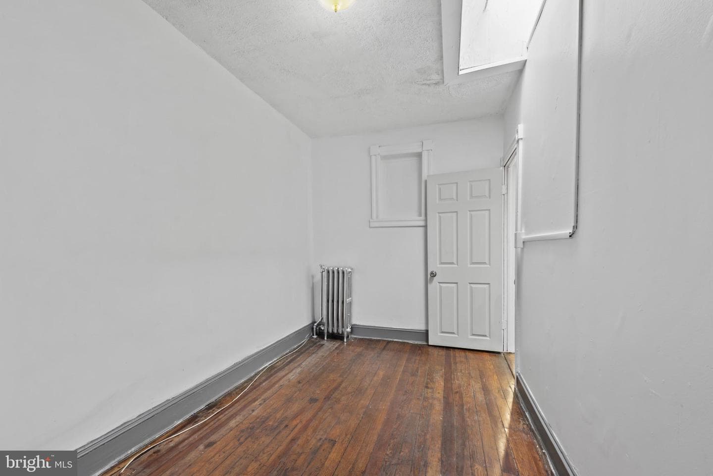 435 Ilchester Avenue photo 21