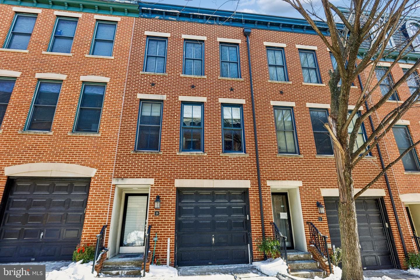 19 S Regester Street photo 23