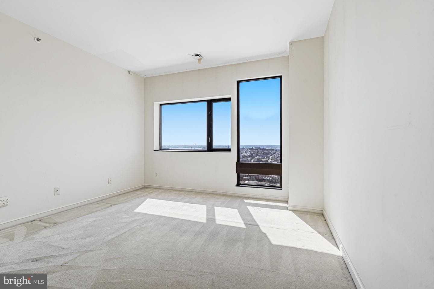 10 E Lee Street #1801 photo 20