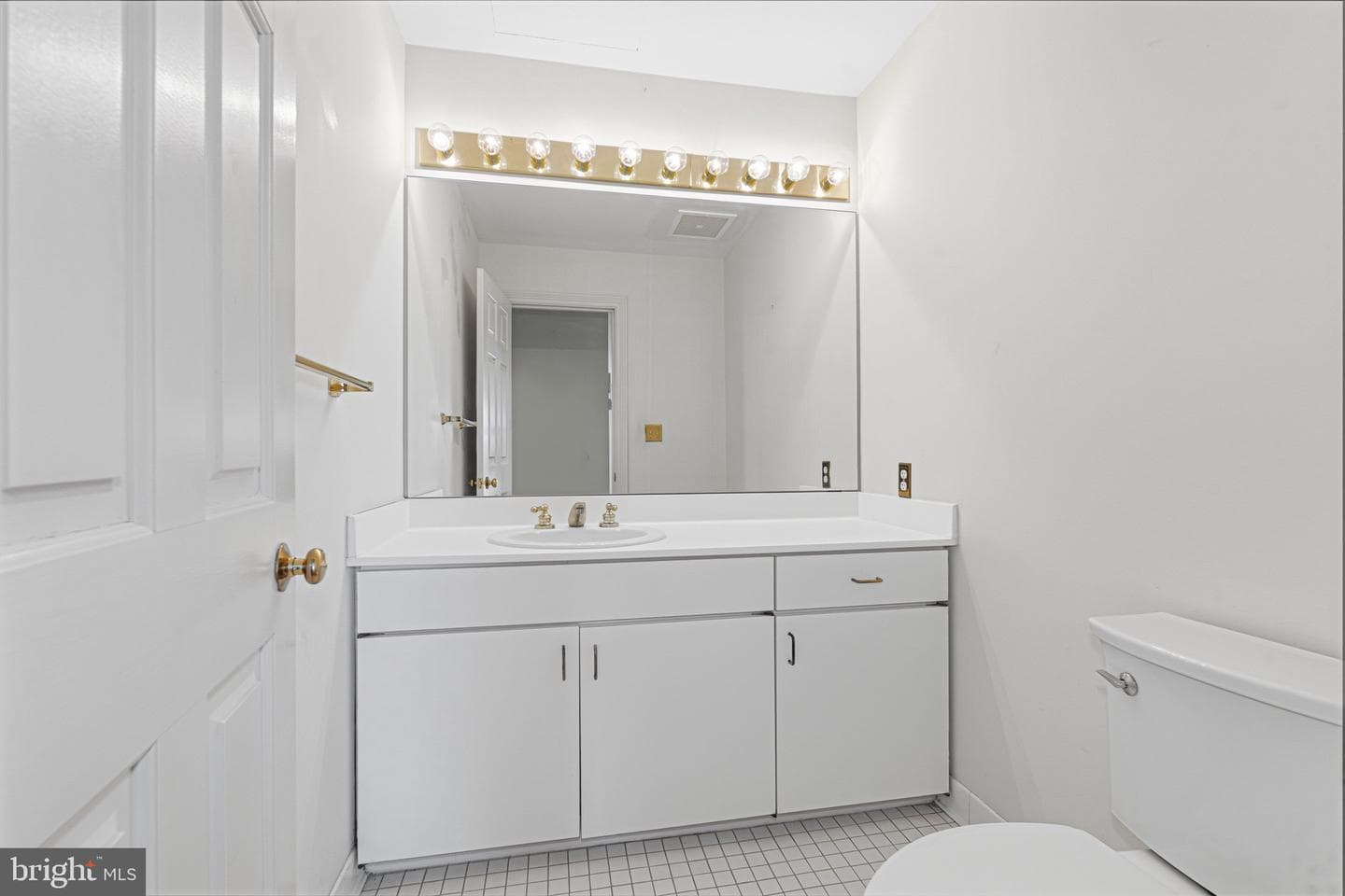 10 E Lee Street #1801 photo 27