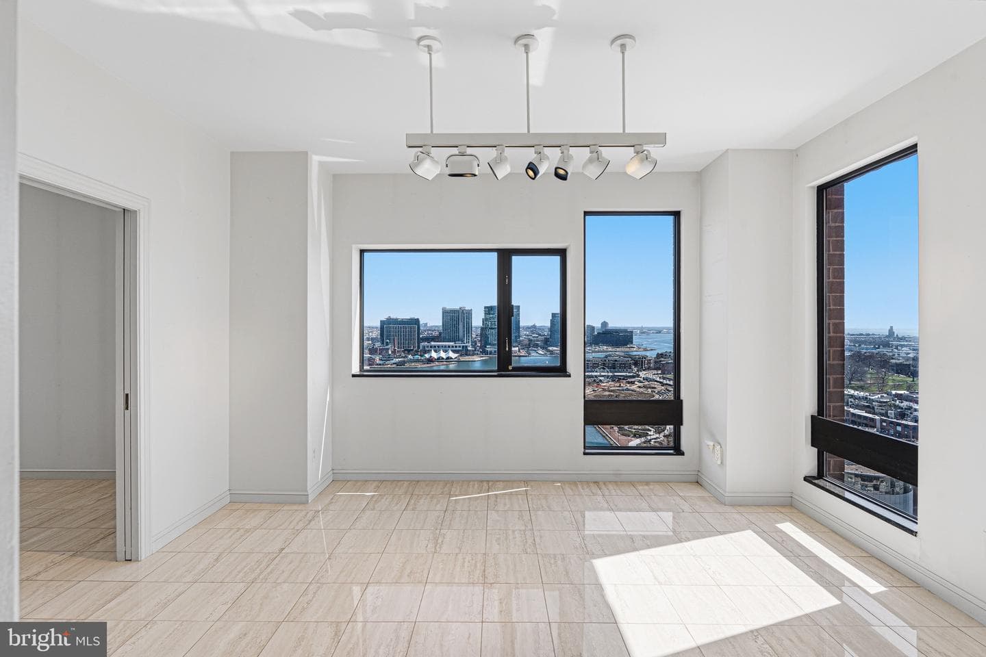 10 E Lee Street #1801 photo 29