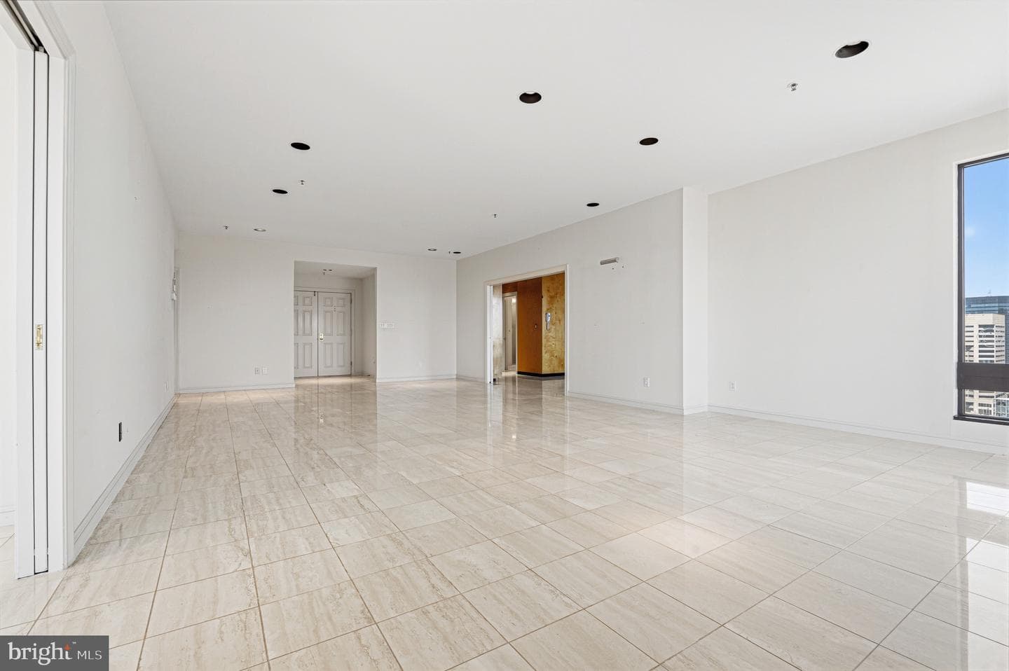 10 E Lee Street #1801 photo 5