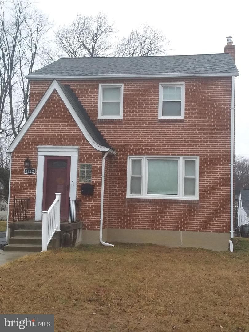 4412 Springwood Avenue photo 2