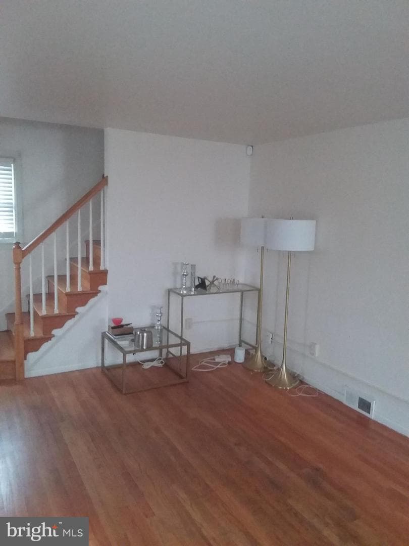 4412 Springwood Avenue photo 9