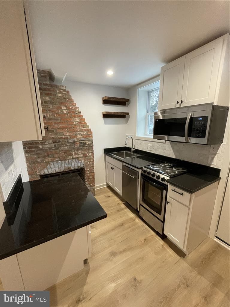 1509 Lemmon Street photo 3