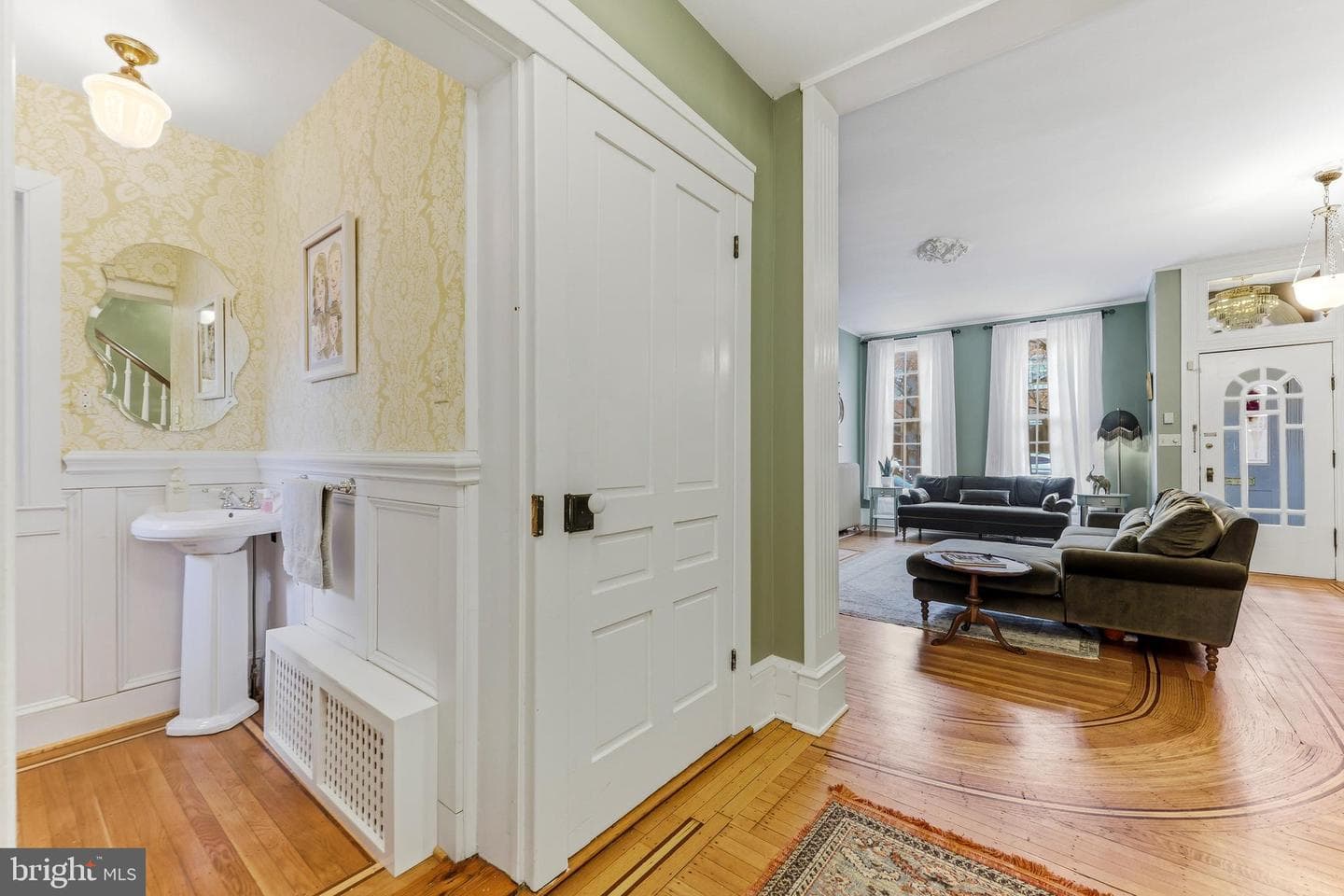 828 William Street photo 13