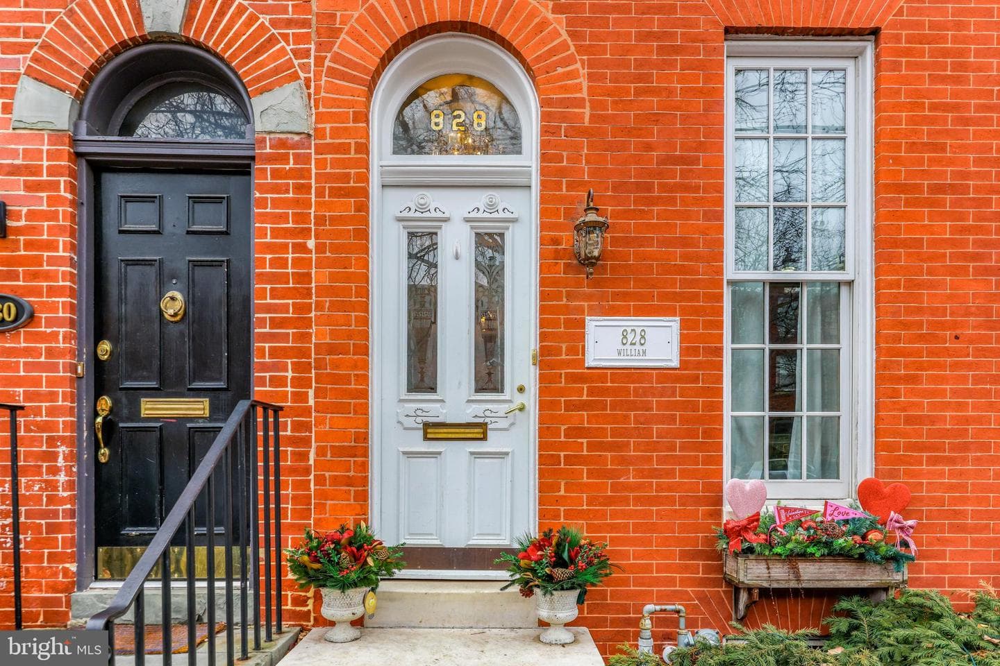 828 William Street photo 3